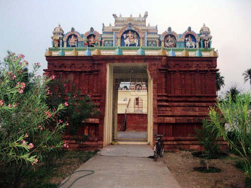 Pazhayarai Gopuram